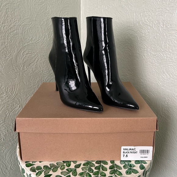 Steve Madden Valiant Patent Leather Zipper Pointed Toe Ankle Boots size 7.5 - Picture 2 of 9